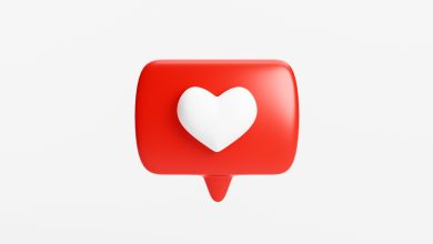 Heart shape social media notification icon in speech bubbles background 3D rendering